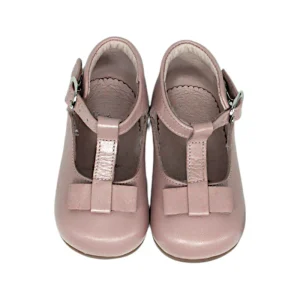 Salomés bébé fille premiers pas - Rose
